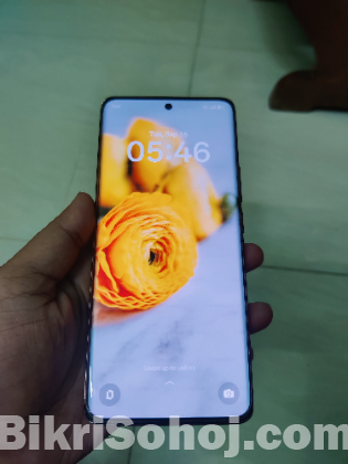 স্মার্টফোন বিক্রি হবে